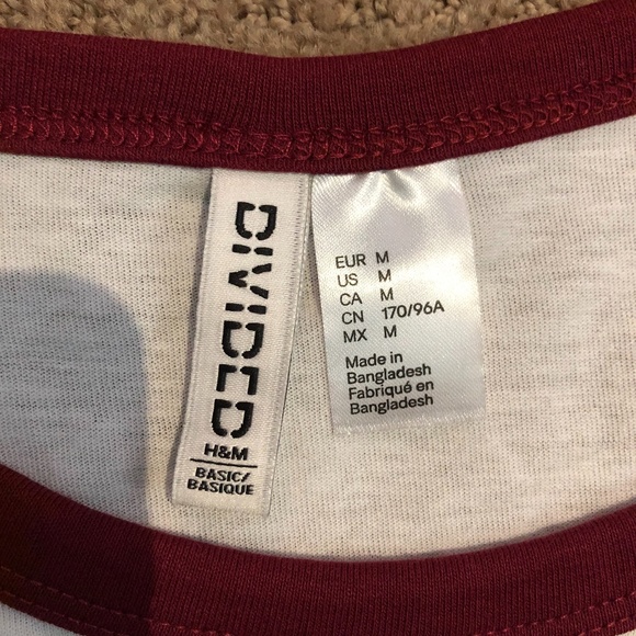 H&M T-Shirt - Picture 2 of 3